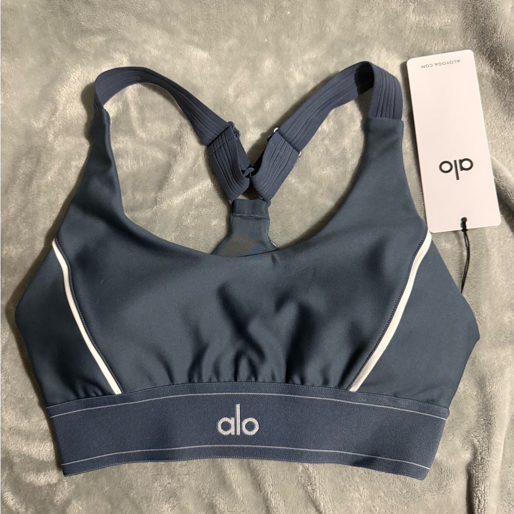 Alo yoga airlift suit up bra bluestone white